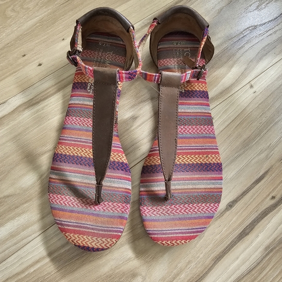 TOMS Womans Multi-color Tribal Boho Leather Women's Size 7.5 - Picture 4 of 8